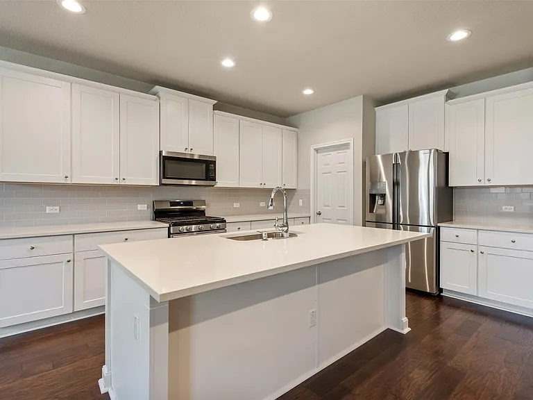 4004 Harbor Point Dr — Photo 15