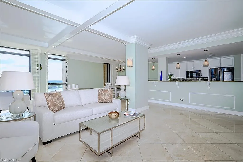 2 bed, 2.5 bath, 1648 sqft, $12,000 — Photo 3
