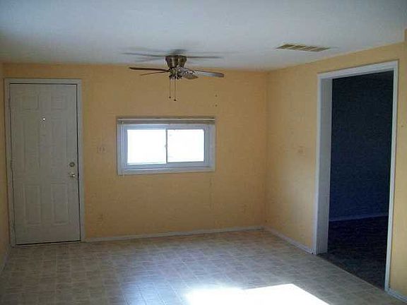 3rd image of 3275 Fernwood Dr