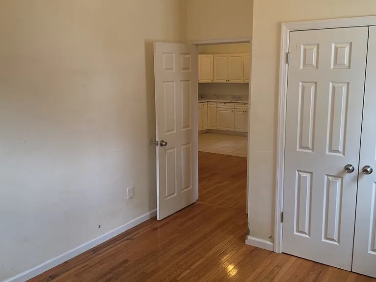 826 S 15th St #L1 — Photo 2