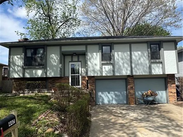 447 Trant St, Edwardsville, KS 66111