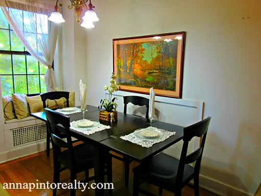 Sold by Anna Pinto Realty | media 17