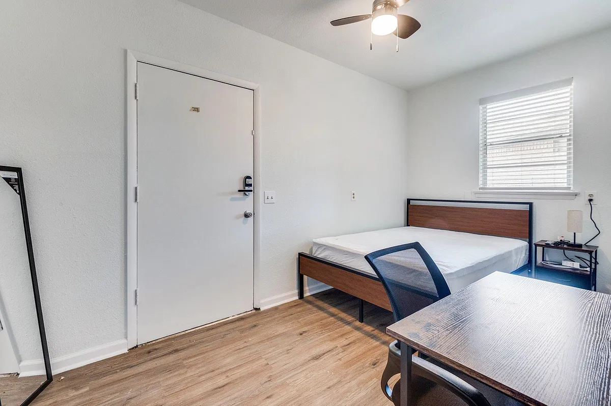 Building Photo - Springwood Pl