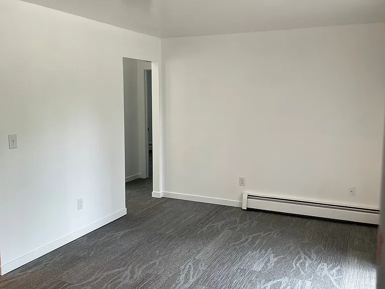 211 E Main St #4 — Photo 10