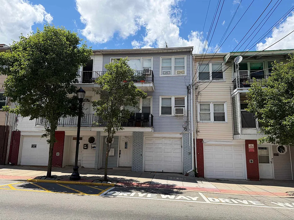 3515 New York Ave #2