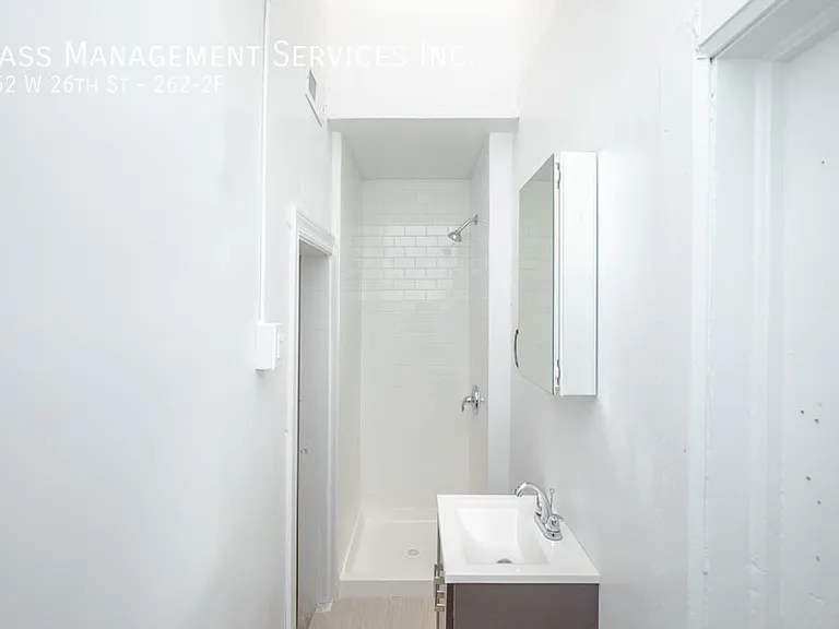 262 W 26th St #2F — Photo 5