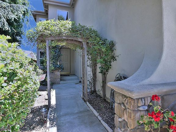 5th image of 602 San Pedro Ave