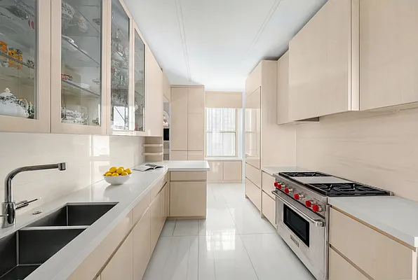 Kitchen, photo 1