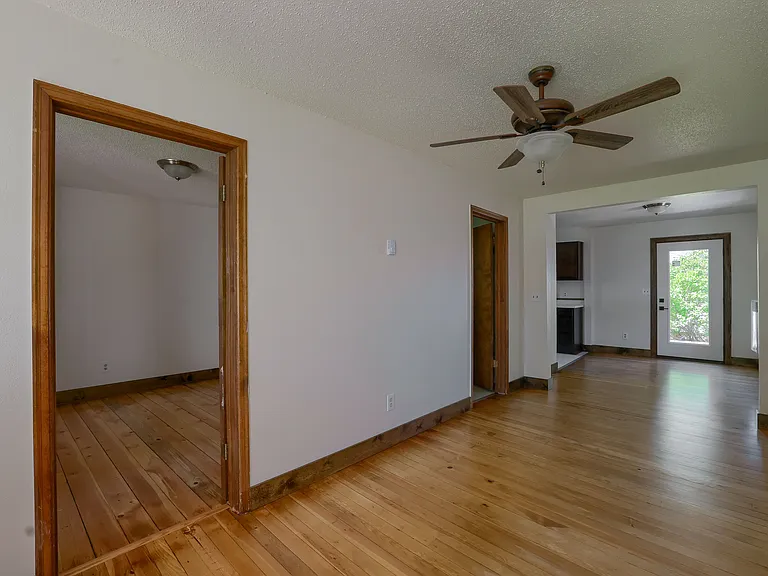 937 Ames Ave #B — Photo 1
