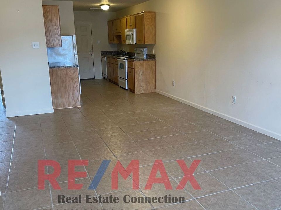 2nd image of 131 Cardinal Ln #D12