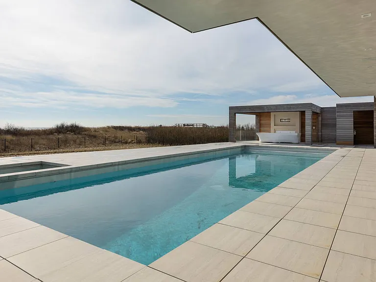 277 Surfside Dr — Photo 4