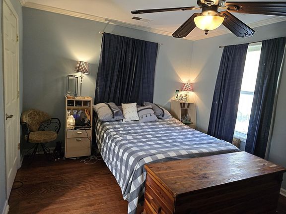 2nd image of 3189 W Shirley Cres