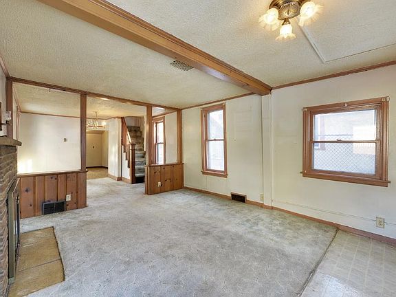 5th image of 2809 Buchanan St NE