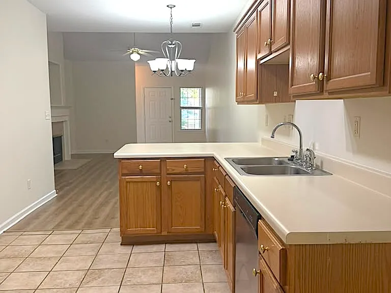 7751 Lipscomb Dr — Photo 6