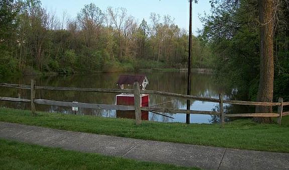 3rd image of 4630 Cox Dr #104E