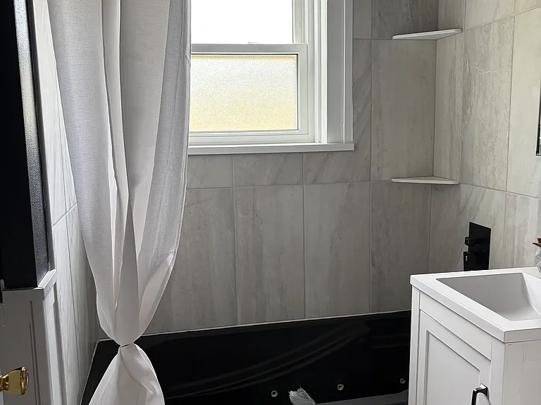 4000 University Ave #7 — Photo 16
