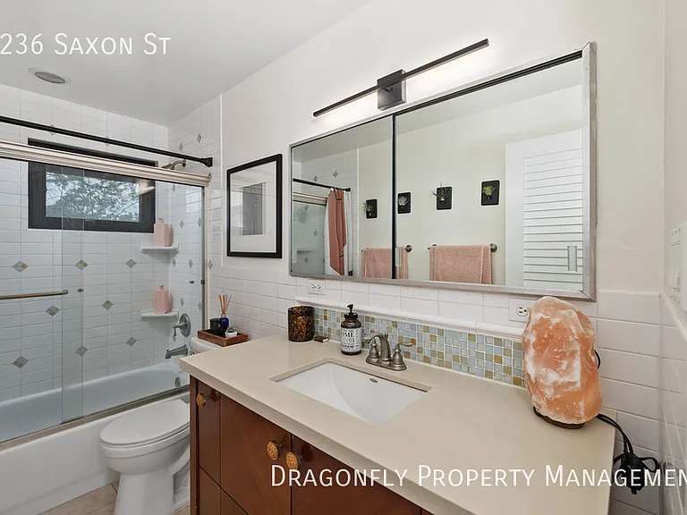 5236 Saxon St — Photo 1