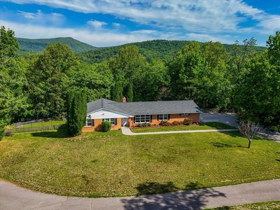 8029 Hilltop Dr, Roanoke, VA, 24018