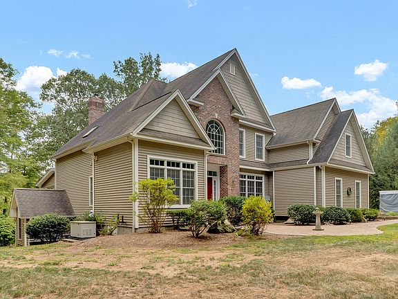 2nd image of 4 Bishop Road