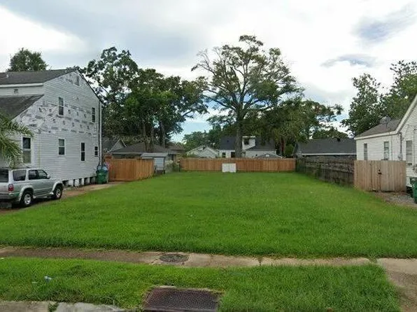 3413 W Metairie Ave S, Metairie, LA 70001