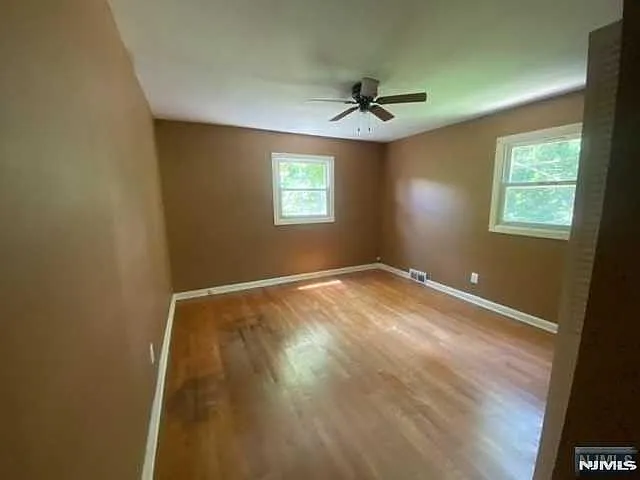 1398 River Rd — Photo 7