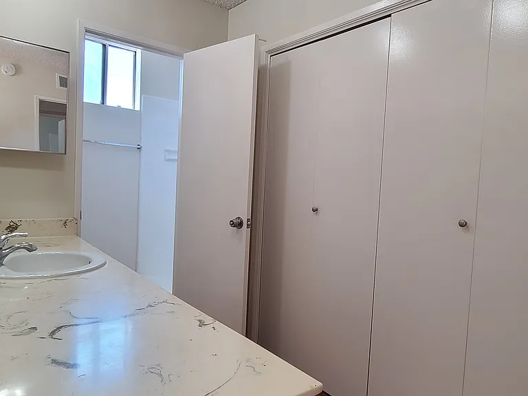 Baltimore Apartments — Photo 13