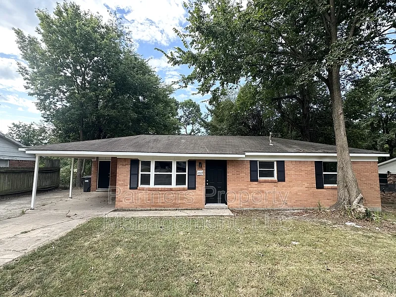 2409 Cottonwood Pl