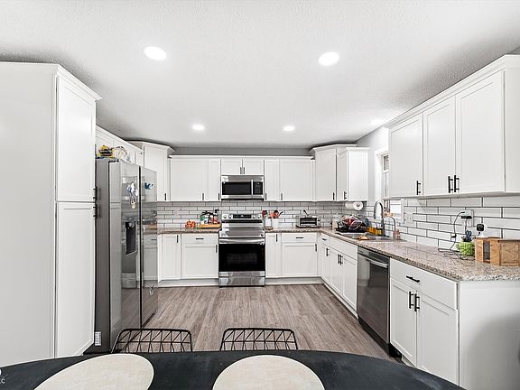 5th image of 3849 E 216th St