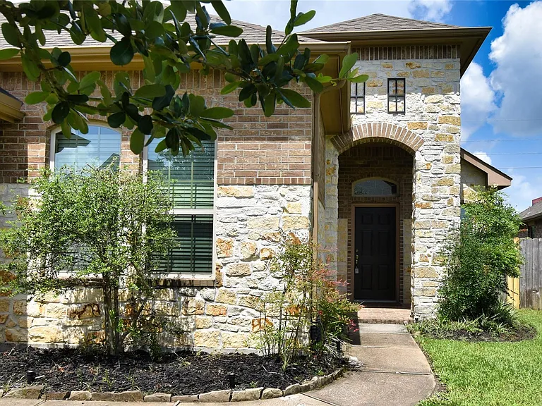 5623 S Denham Ridge Ln — Photo 2