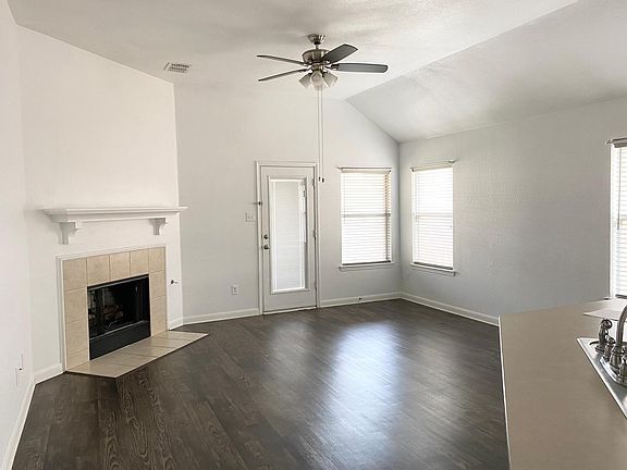 4th image of 2921 Milby Oaks Dr