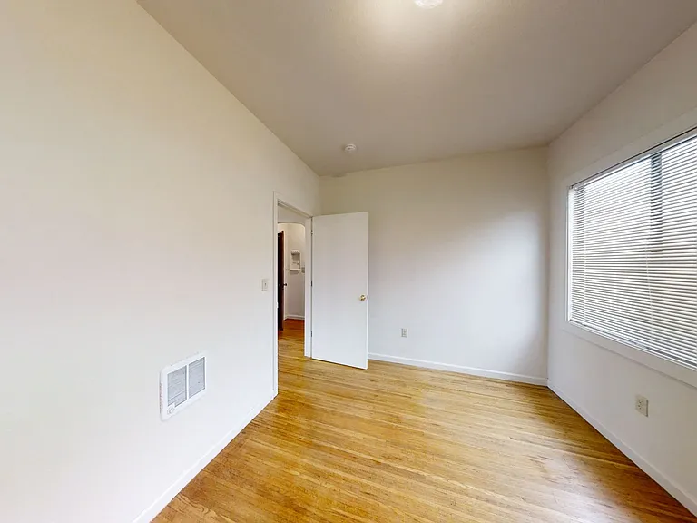 2030 Dwight Way — Photo 16