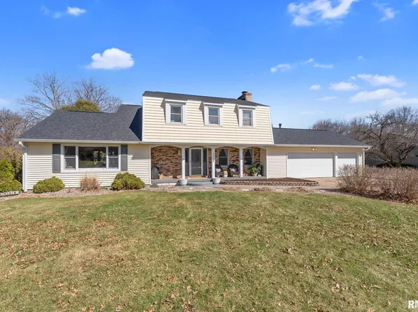3075 Quail Ridge Rd, Bettendorf, IA 52722
