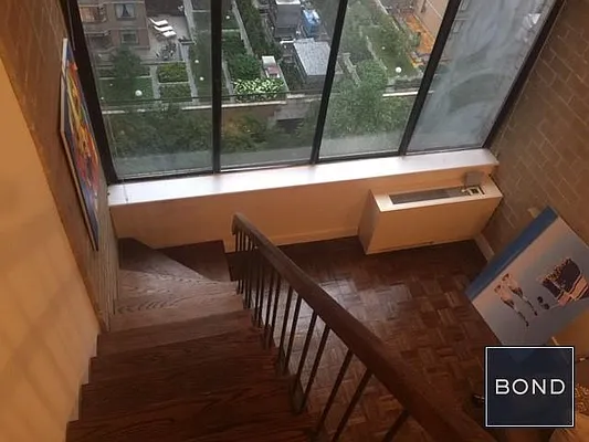 Rented by Bond New York | media 23