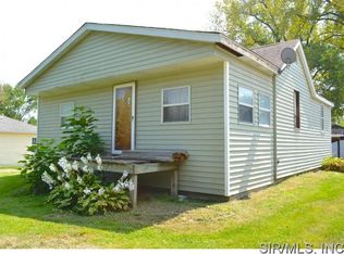 1012 Spotsylvania St, New Athens, IL 62264