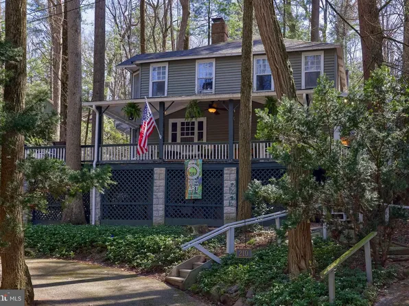 210 Harvard Ave, Mount Gretna, PA 17064