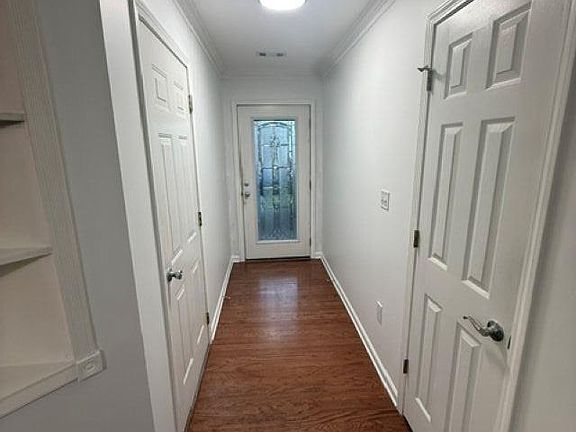 5th image of 42 Magnolia Crest Dr