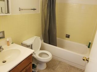 3716 Pine Ridge Ct APT 201, Moline, IL 61265