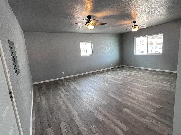 1507 W Ray Ave — Photo 8