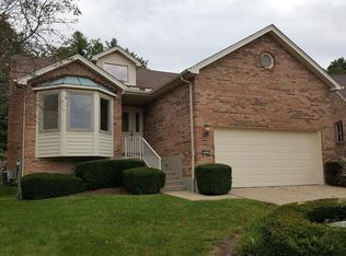 5803 Pointe Pl, Cincinnati, OH 45244