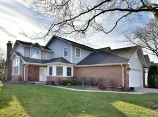 8539 Sandalwood Dr, Darien, IL