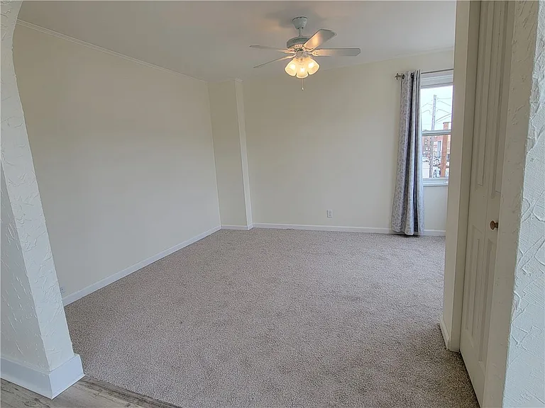 1110 5th Ave — Photo 10
