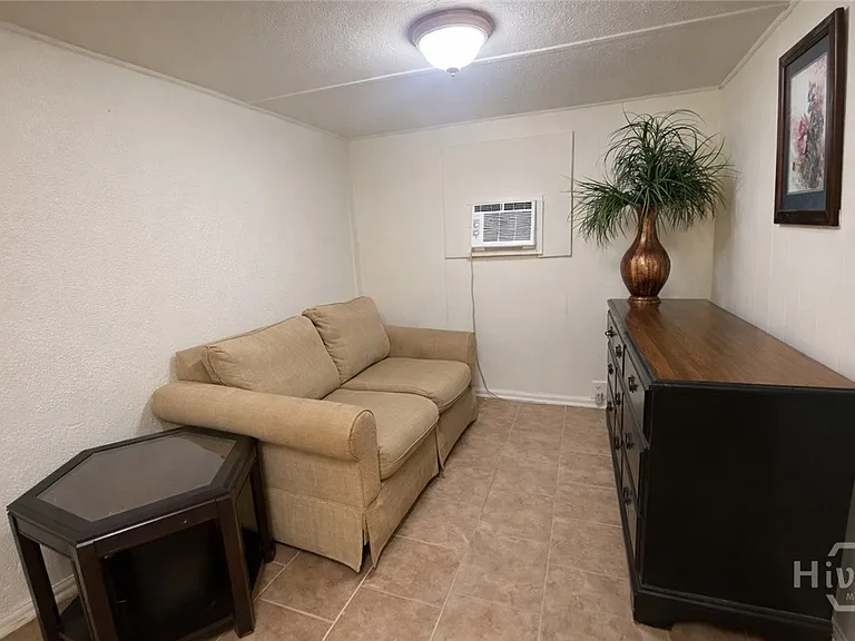 5013B Ogeechee Rd #10 — Photo 5