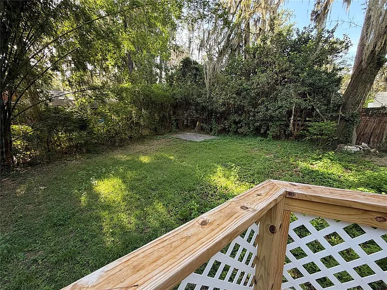 701 SW 28th St — Photo 10