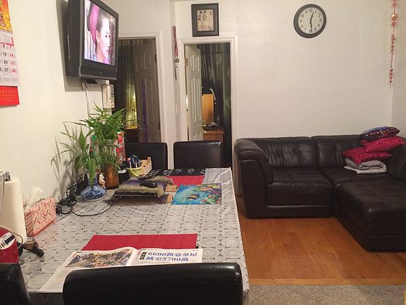 3rd image of 4236 82nd St