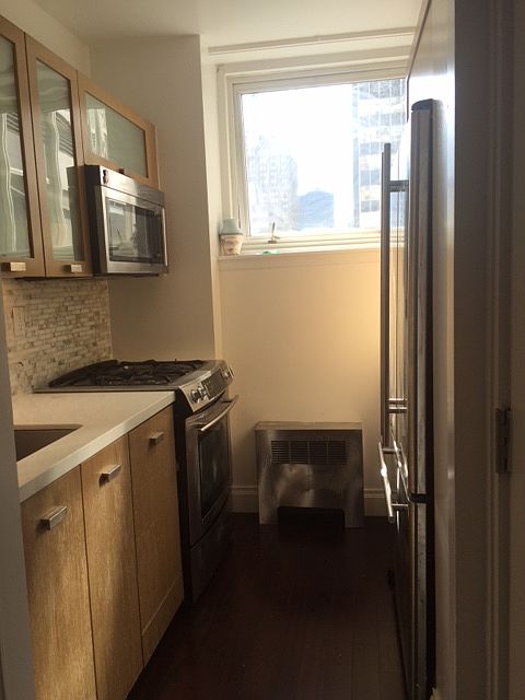 1st image of 211 E 46th St #21J