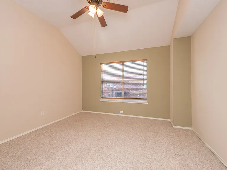 4184 Capstone Dr — Photo 32