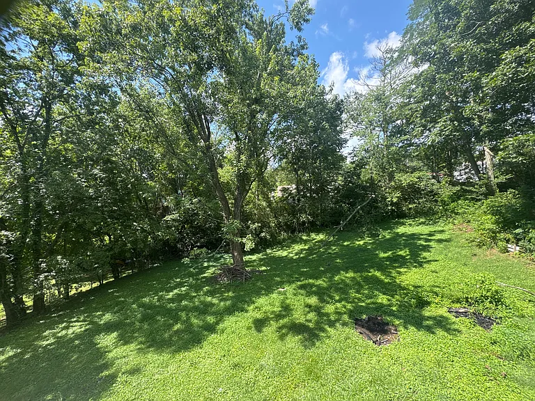1006 Mitchell St — Photo 21