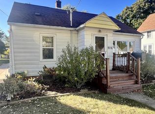 926 Cleveland St, Beloit, WI 53511
