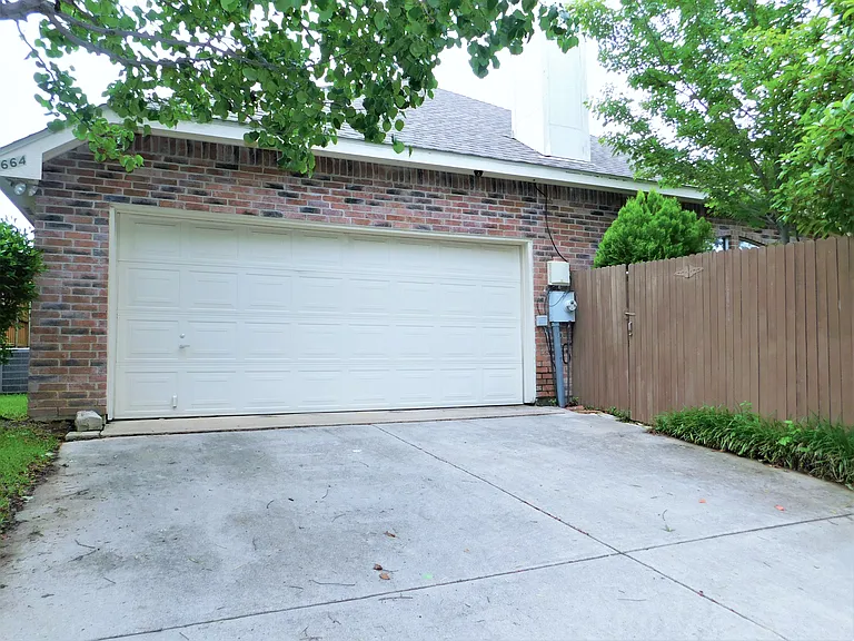 1664 Big Bend Dr — Photo 21