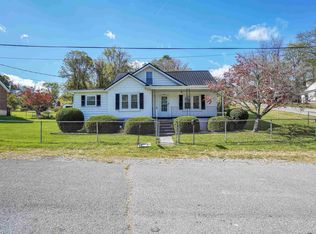 402 Draper Ave, Pulaski, VA 24301